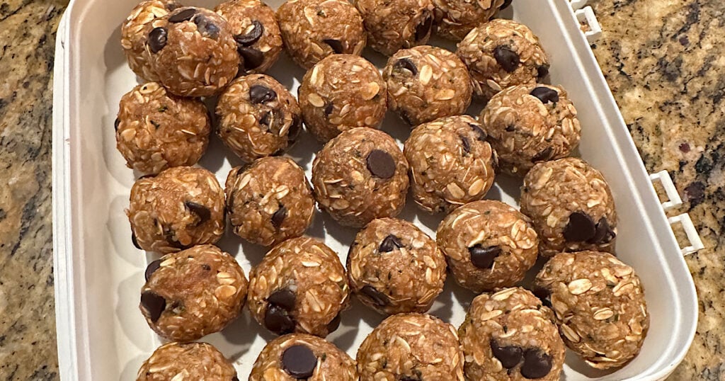A photo of no-bake peanut butter chocolate energy balls