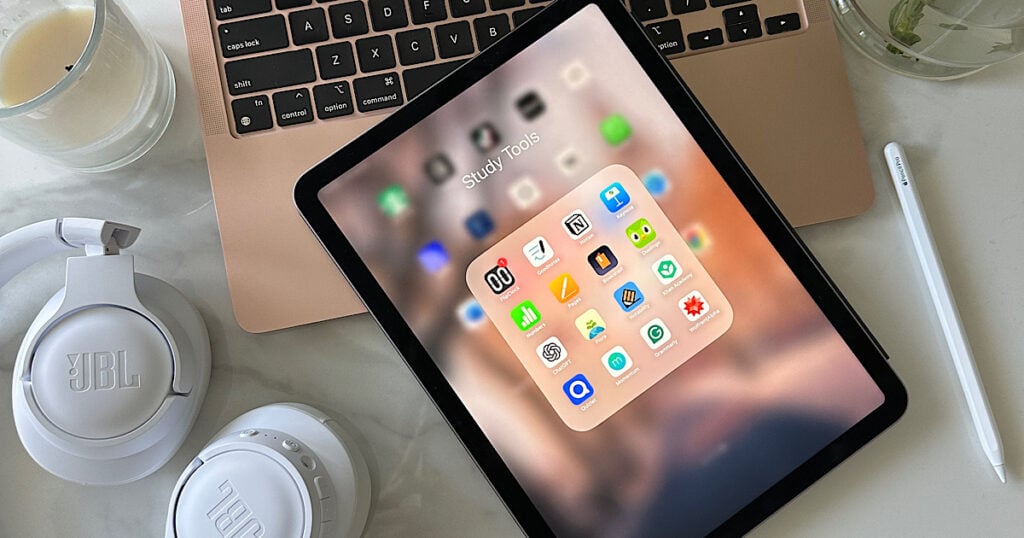 Free Online Study Tools and Apps for college students shown on an iPad
