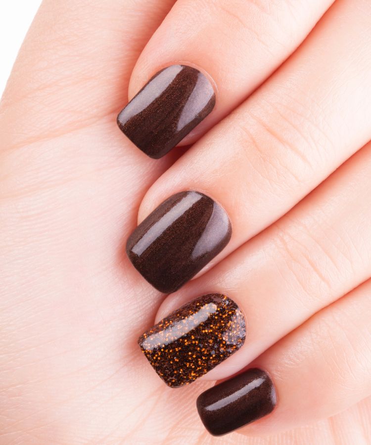 Brown Sparkle Accent Nail